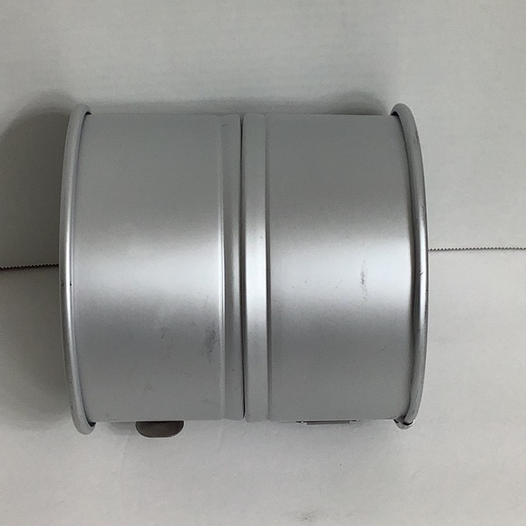 Wilton Aluminum 6 inch Springform Pan (Bundle of 3) - Picture 4 of 7